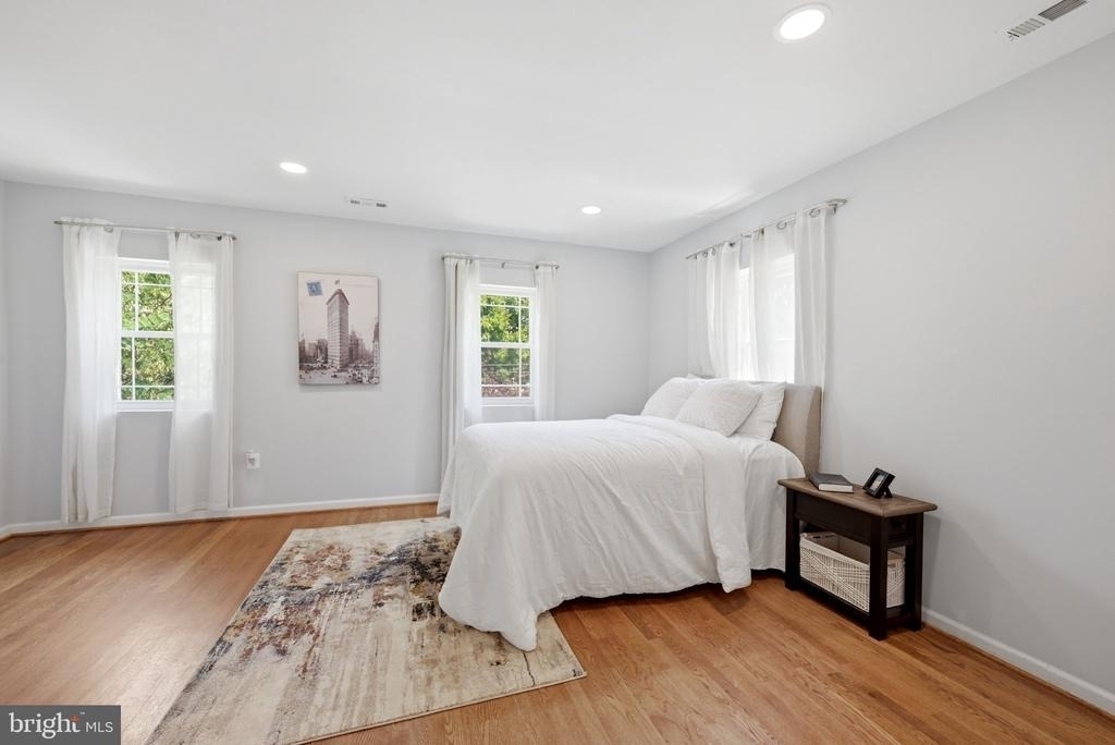 1719 Evarts Street Ne - Photo 10