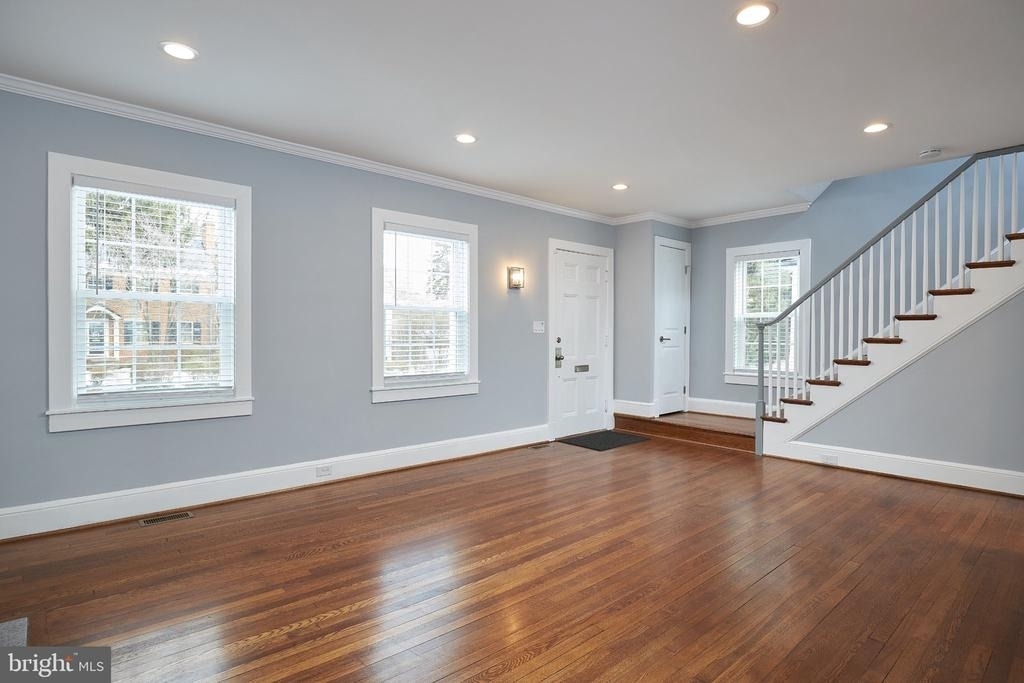 4912 Brandywine Street Nw - Photo 3
