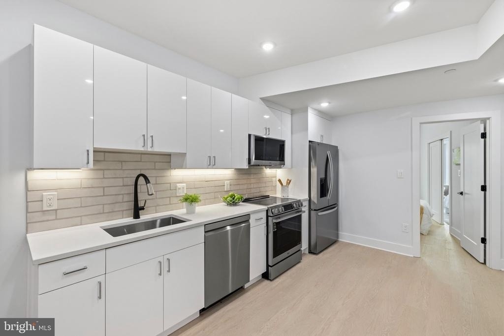 1650 Columbia Road Nw - Photo 12