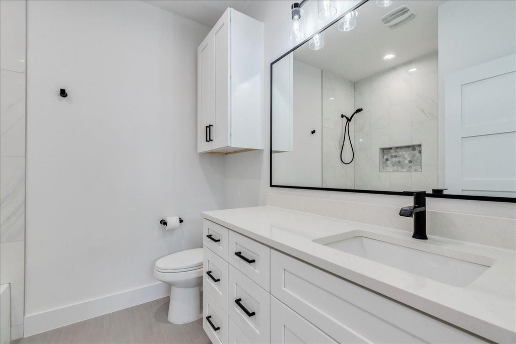 2302 Maxwell Ln - Photo 17