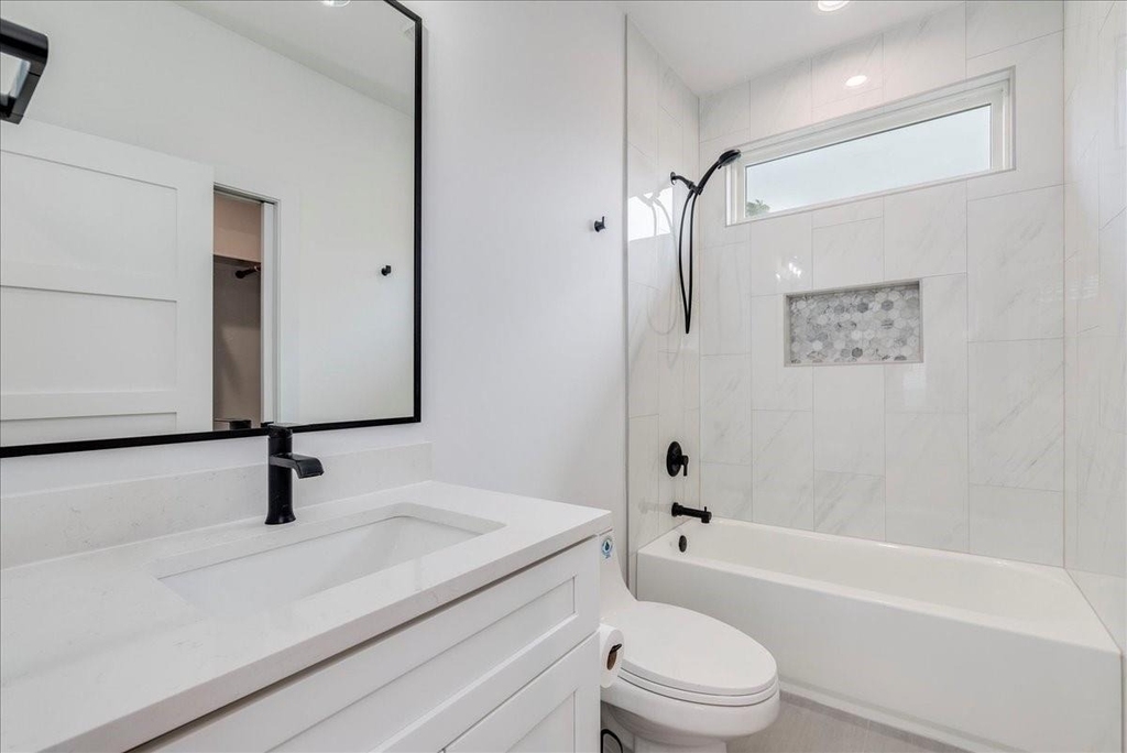 2302 Maxwell Ln - Photo 13