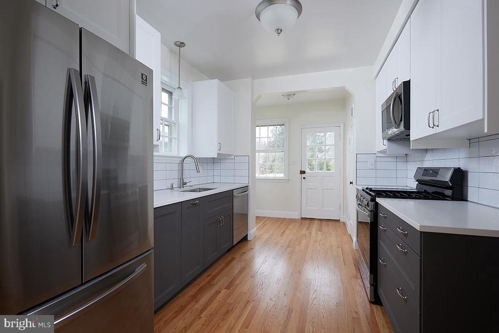 6216 30th Street Nw - Photo 7
