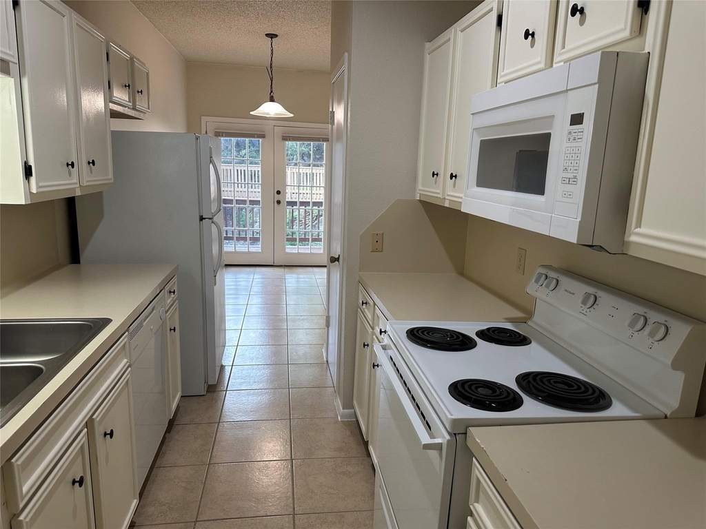 7107 Silver Dale Dr - Photo 11