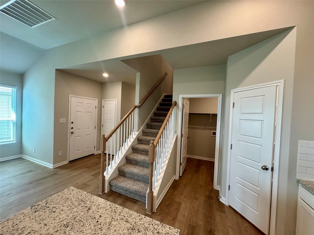 746 Staglin St - Photo 13