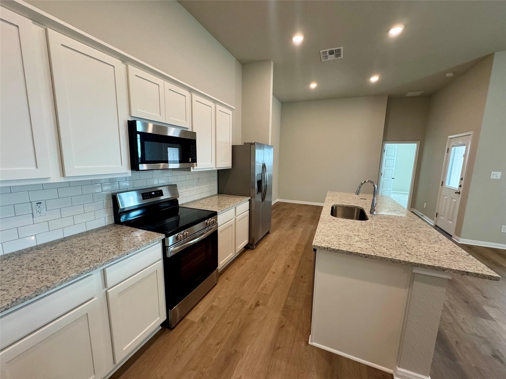 746 Staglin St - Photo 4