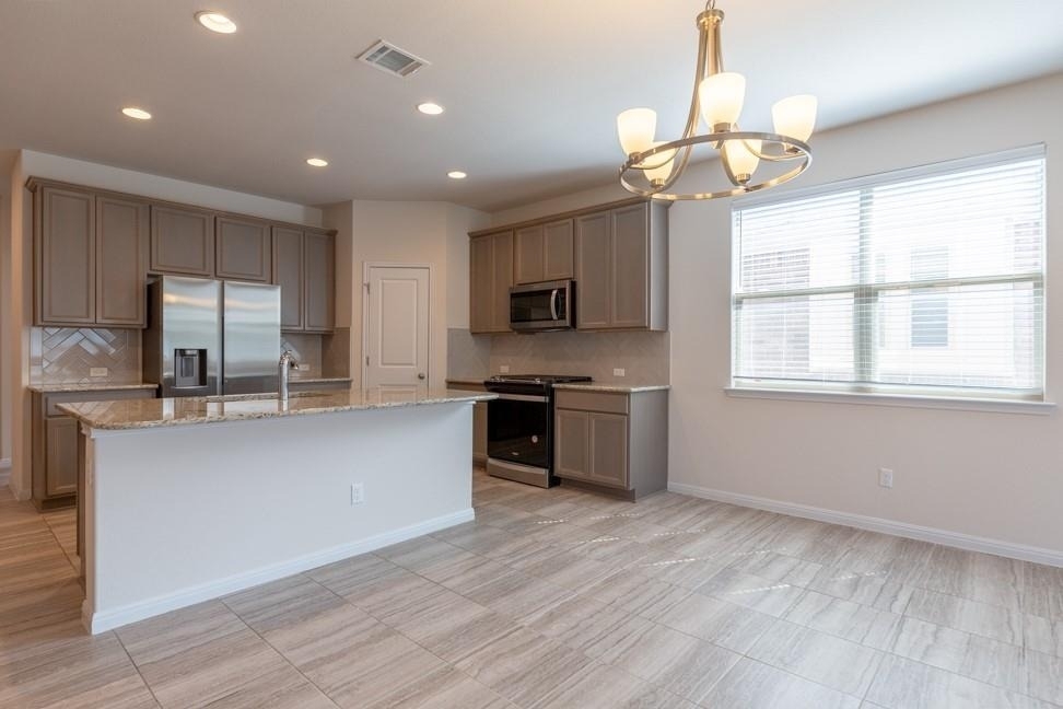 205 Falkland Street - Photo 9