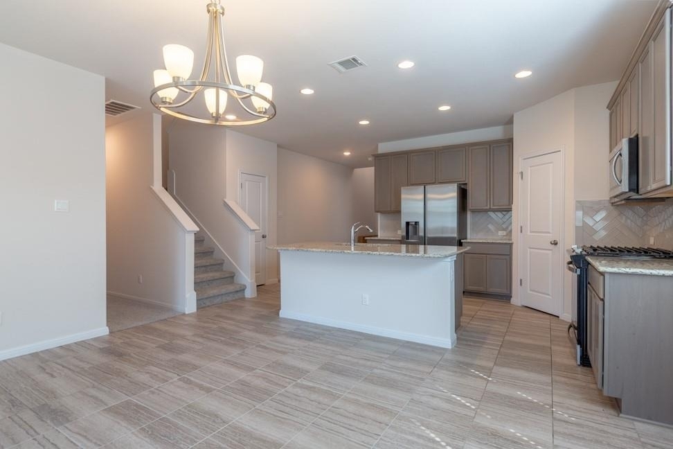 205 Falkland Street - Photo 8