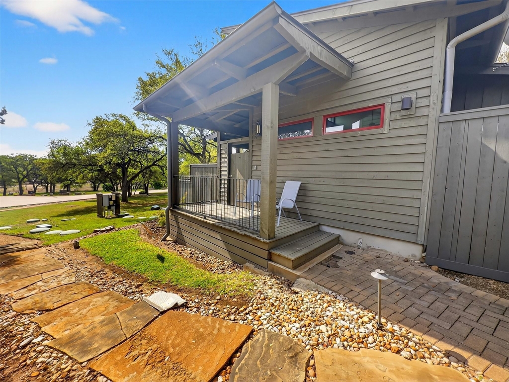 2113 Barbaro Way - Photo 2