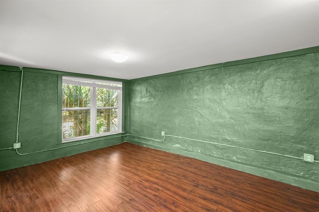 1184 Navasota St - Photo 25