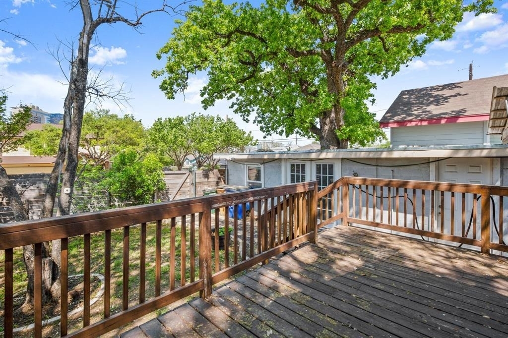 1184 Navasota St - Photo 31