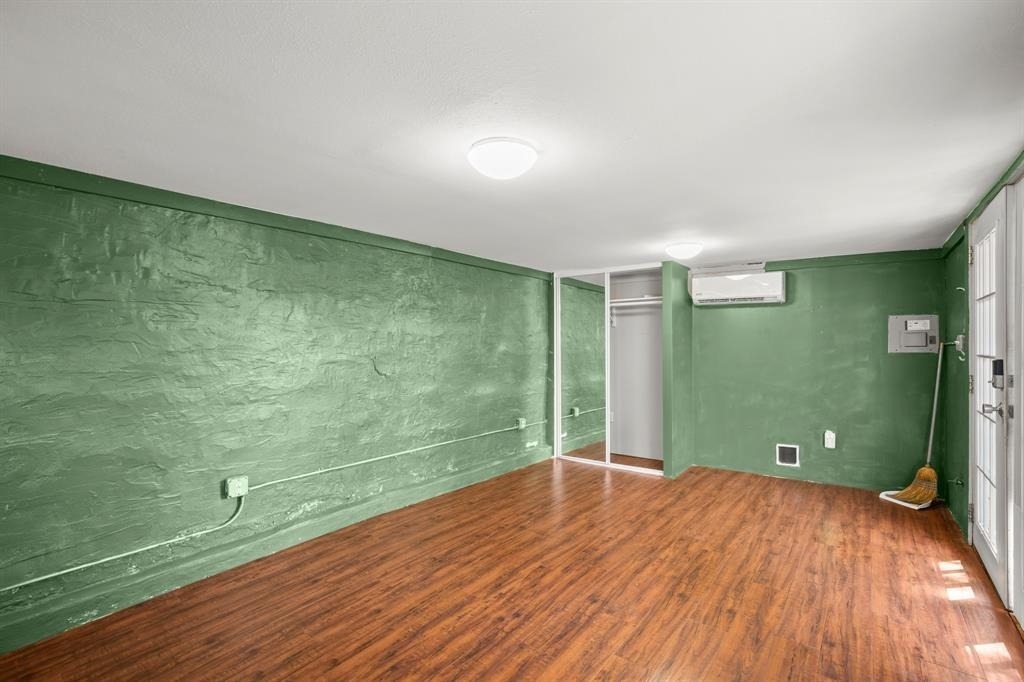 1184 Navasota St - Photo 26