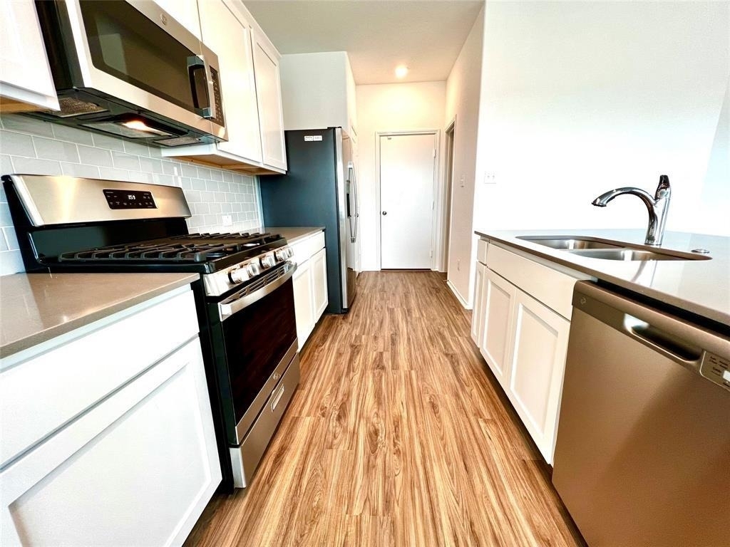 8001 Copper Prairie Bnd - Photo 7