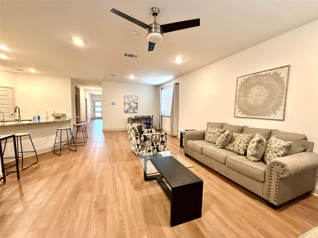 17217 Bassano Ave - Photo 10