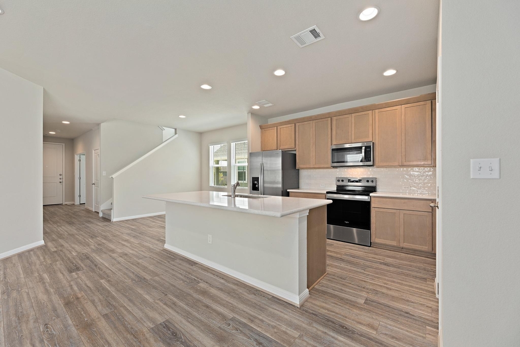 207 Cherry Blossom Ln - Photo 0