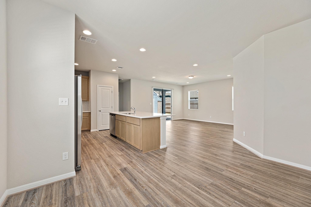 207 Cherry Blossom Ln - Photo 5