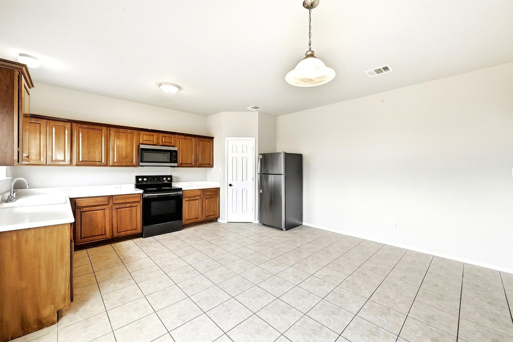 13316 Marie Ln - Photo 11