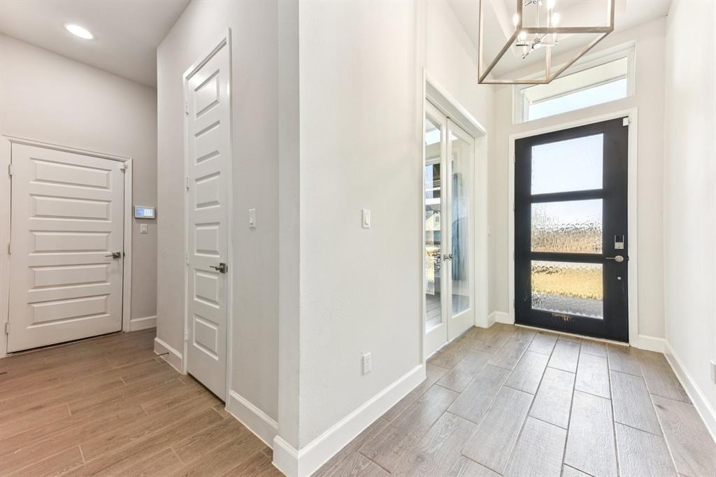 163 Kellogg Ln - Photo 1