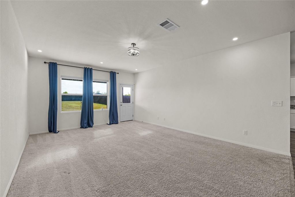 305 Red Fish Ln - Photo 8