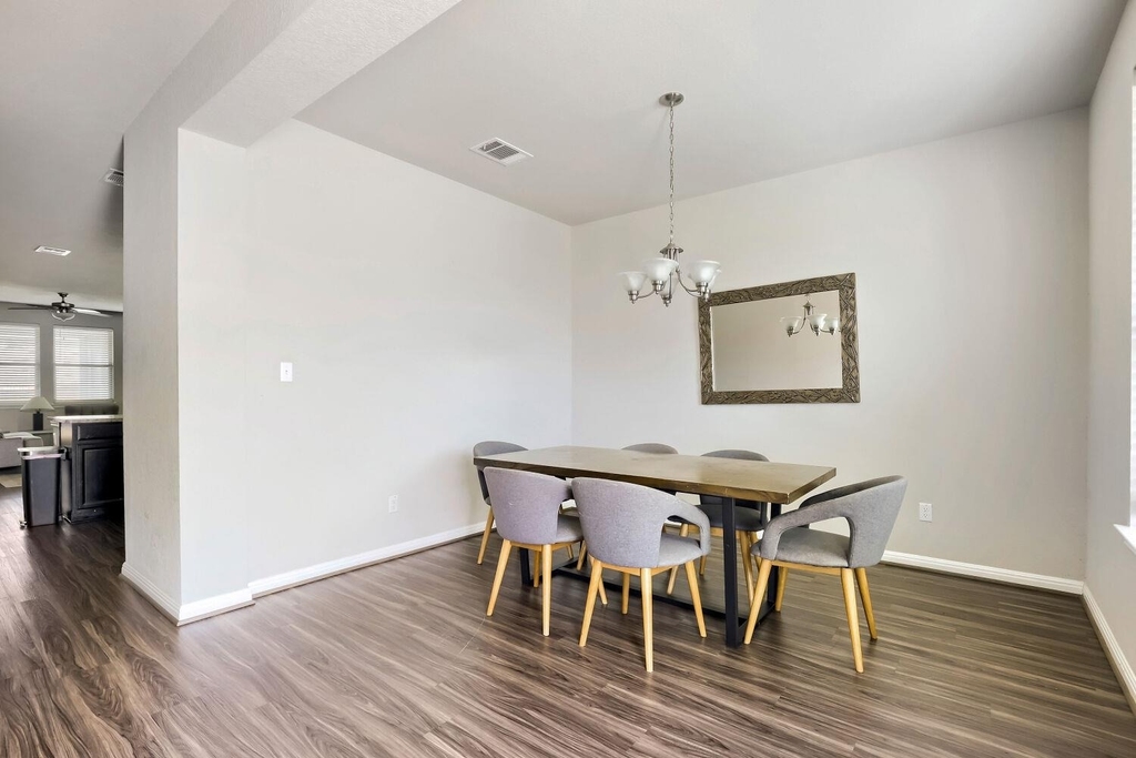 5547 Bellissima Way - Photo 3