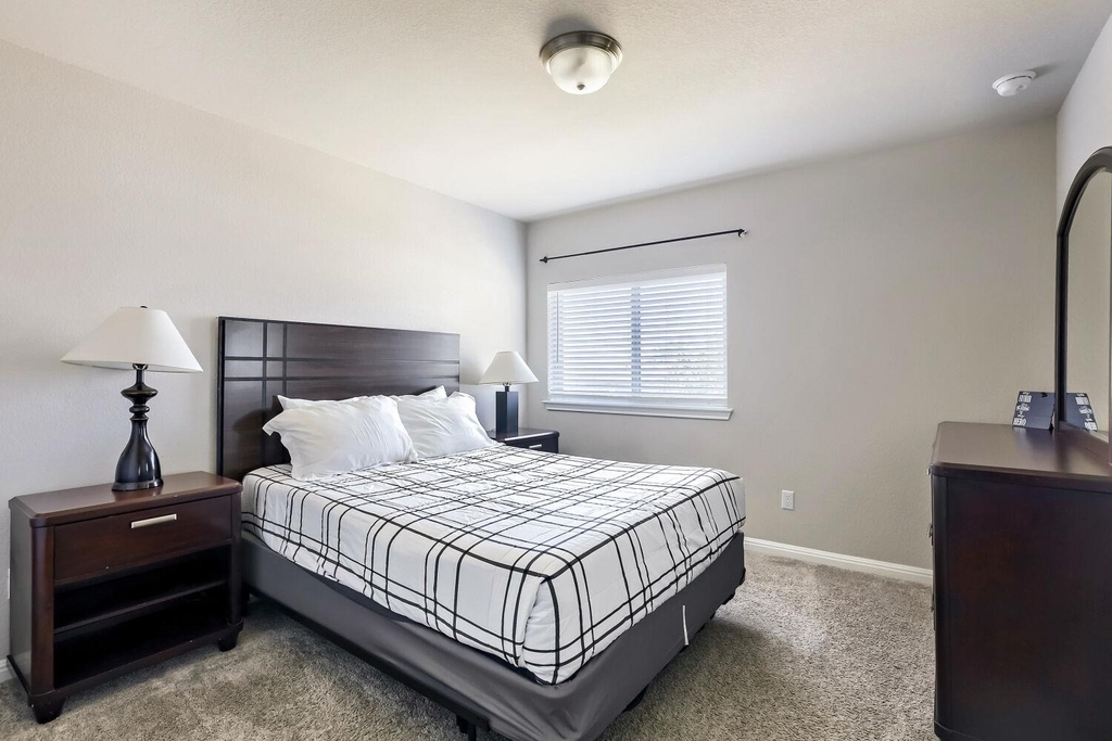 5547 Bellissima Way - Photo 10