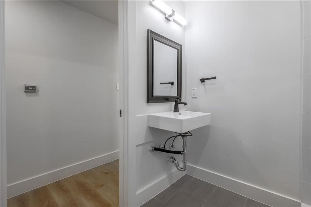 511 E 50th St - Photo 20