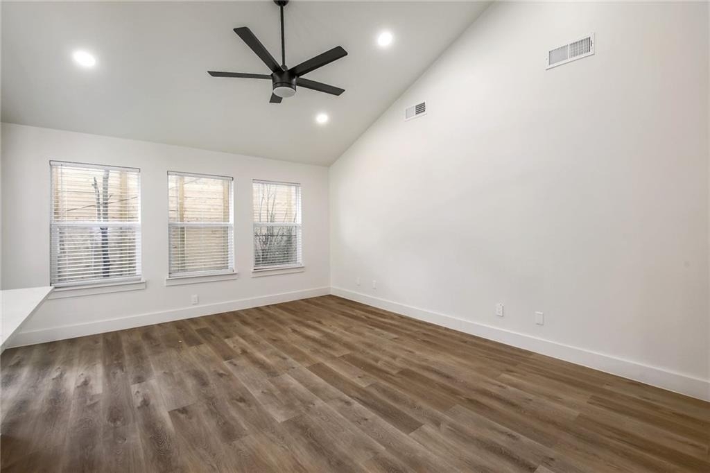 511 E 50th St - Photo 7