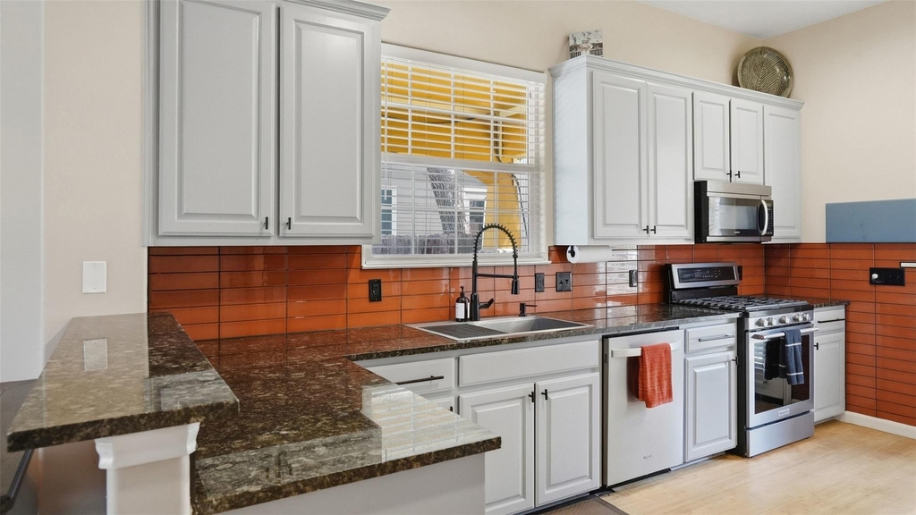 2931 E Martin Luther King Jr Blvd - Photo 13