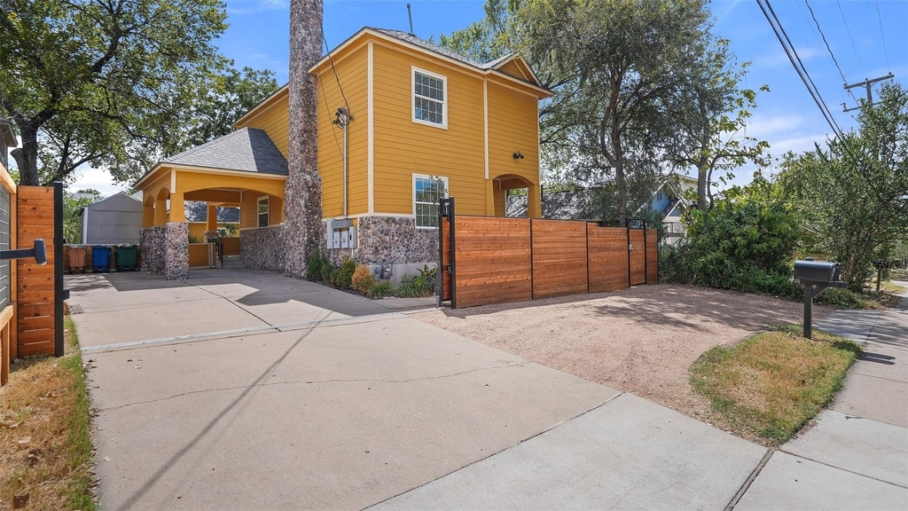 2931 E Martin Luther King Jr Blvd - Photo 1