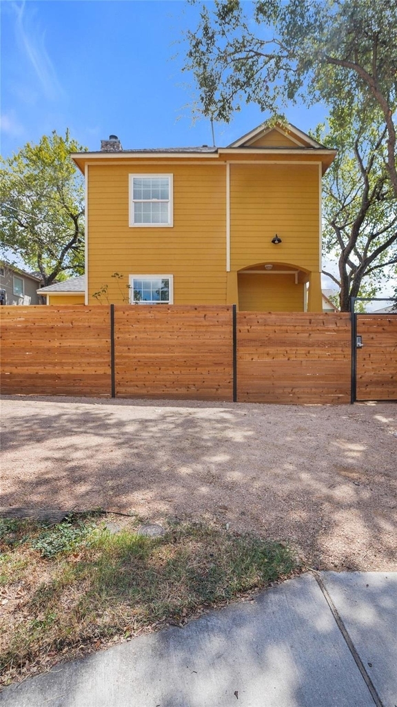 2931 E Martin Luther King Jr Blvd - Photo 35