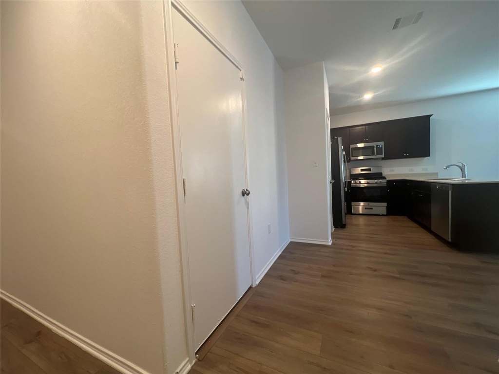 13604 Menard Way - Photo 4