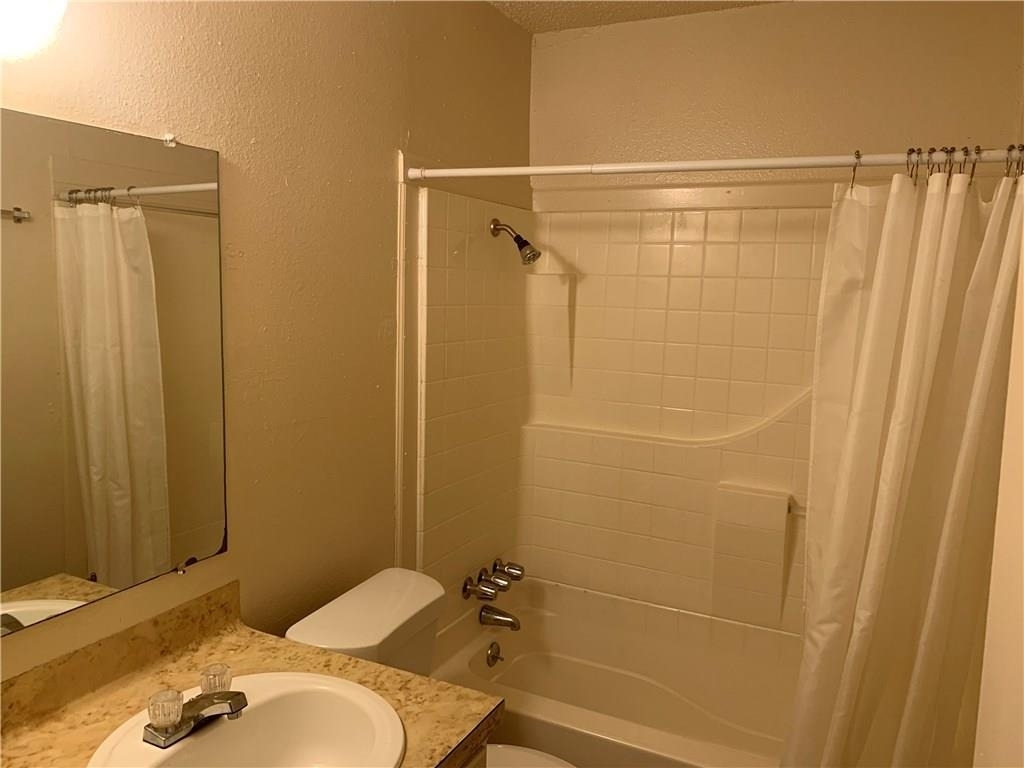 908 Emile St - Photo 7