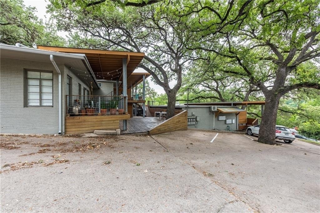 1212 Castle Hill St - Photo 27