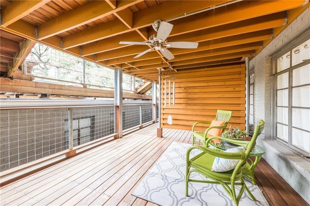 1212 Castle Hill St - Photo 8