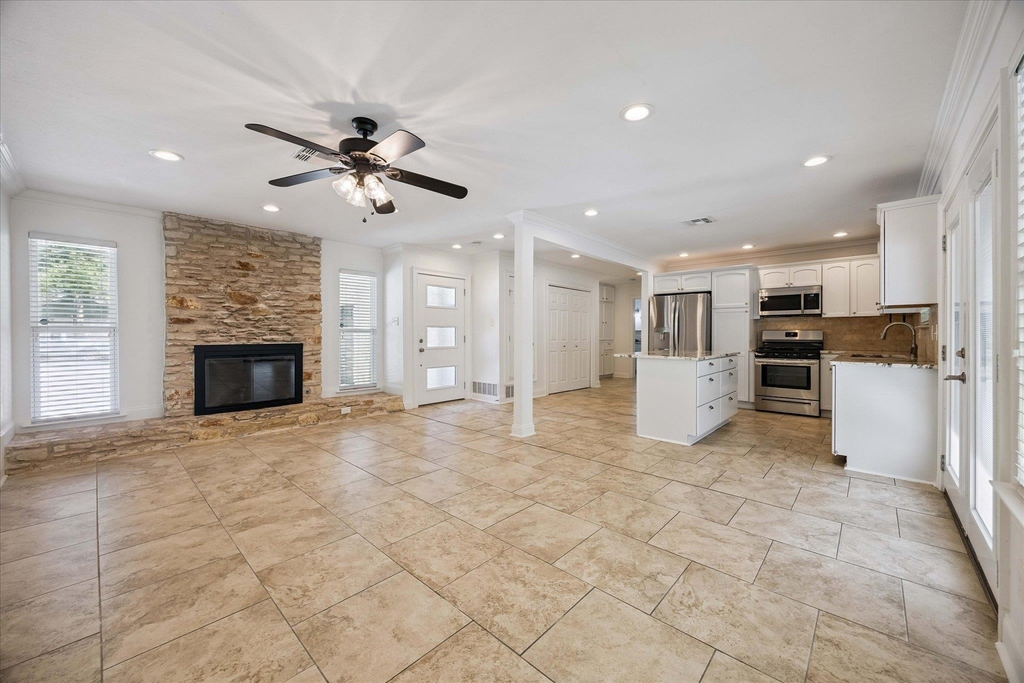 2005 Meadowridge Dr - Photo 4
