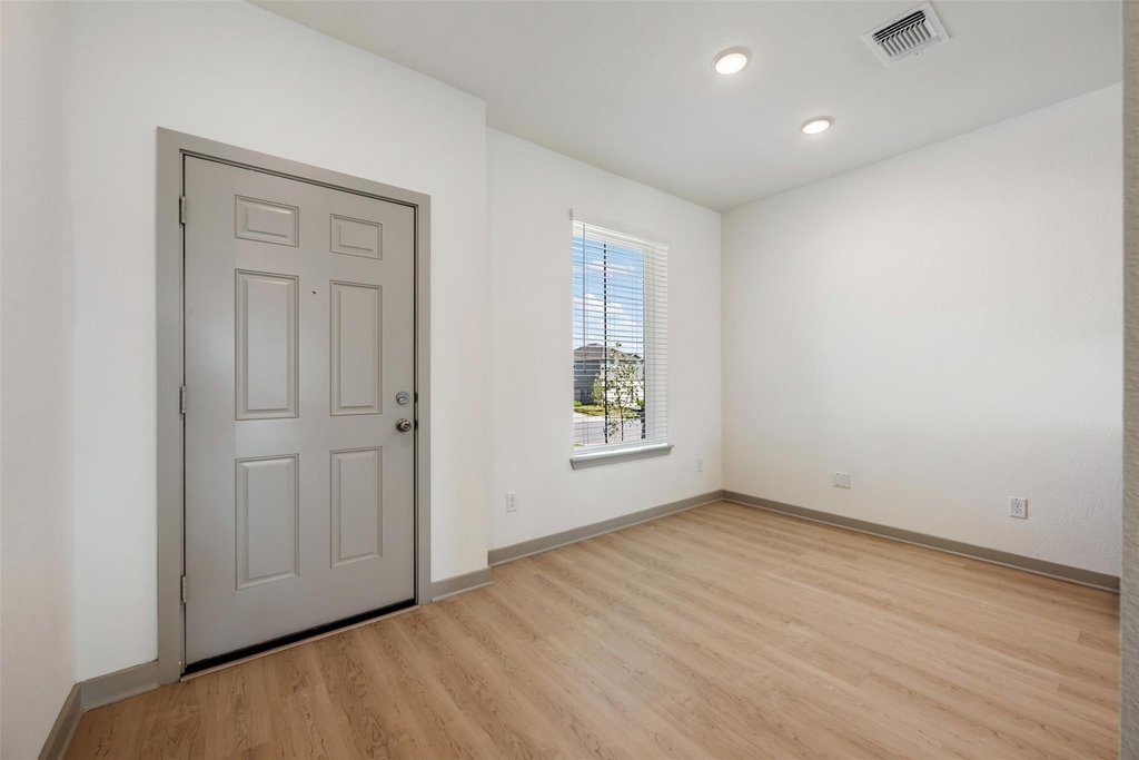 270 Boatright Blvd - Photo 4