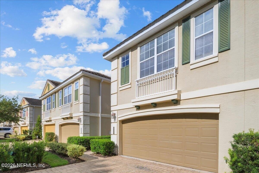 539 Hedgewood Drive - Photo 2