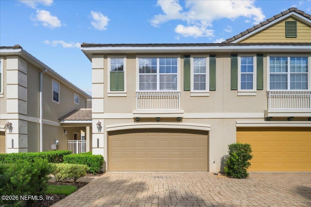 539 Hedgewood Drive - Photo 0