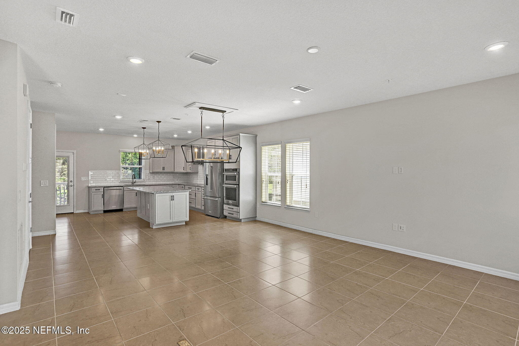 53 Falling Water Court - Photo 4