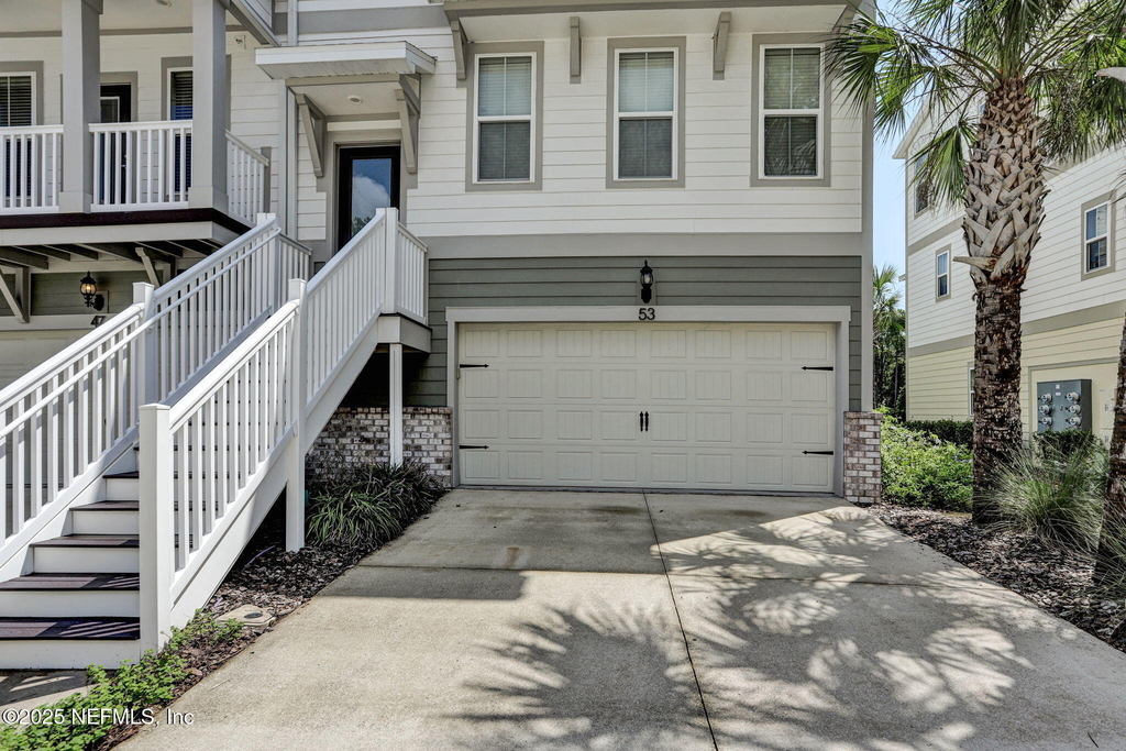 53 Falling Water Court - Photo 0