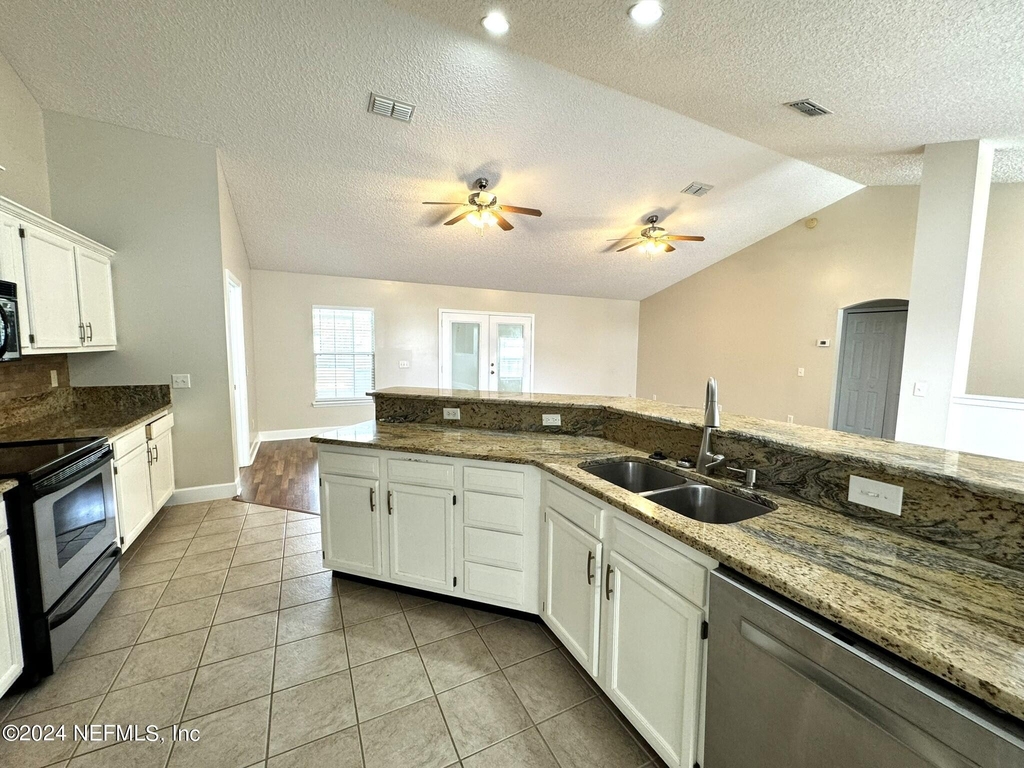 4780 Raggedy Point Road - Photo 7