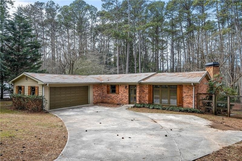 2468 Ridgeway Drive - Photo 0