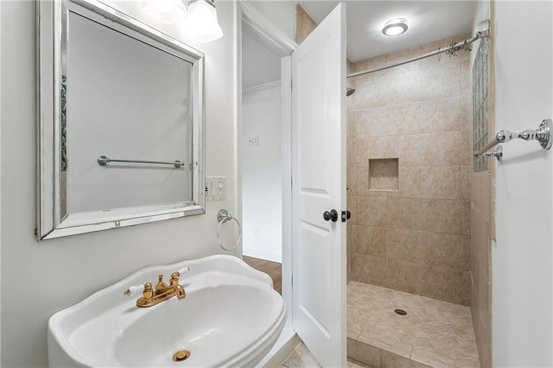 2468 Ridgeway Drive - Photo 26