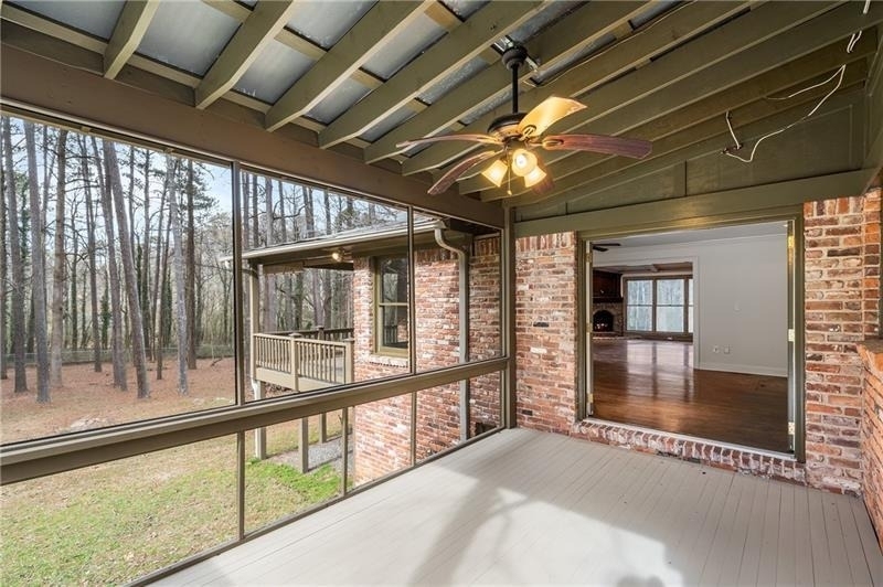 2468 Ridgeway Drive - Photo 16