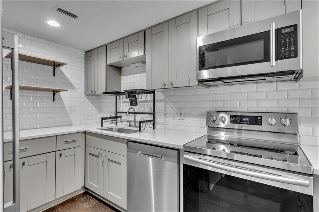199 14th Street Ne - Photo 3