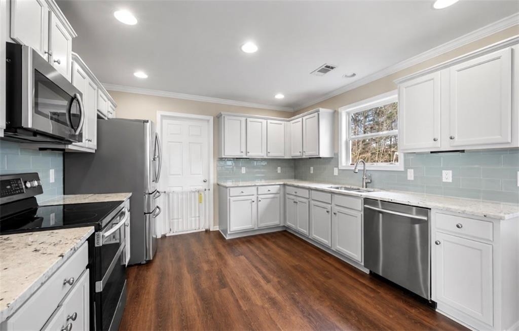 8805 Penbrooke Court - Photo 4
