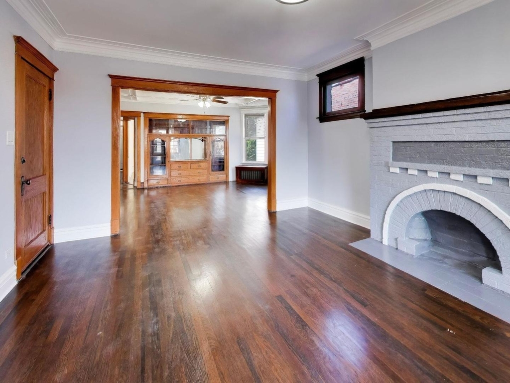 4740 N Drake Avenue - Photo 2