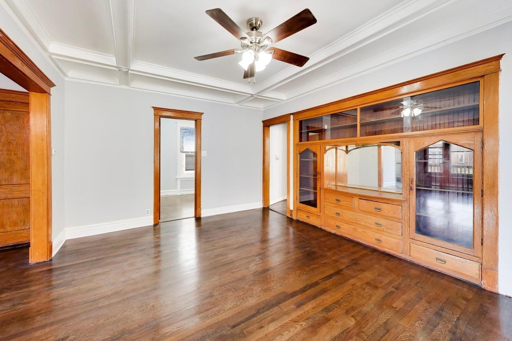 4740 N Drake Avenue - Photo 10