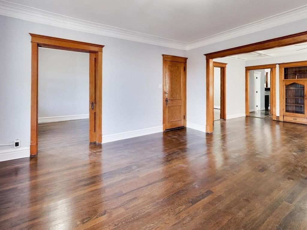 4740 N Drake Avenue - Photo 1