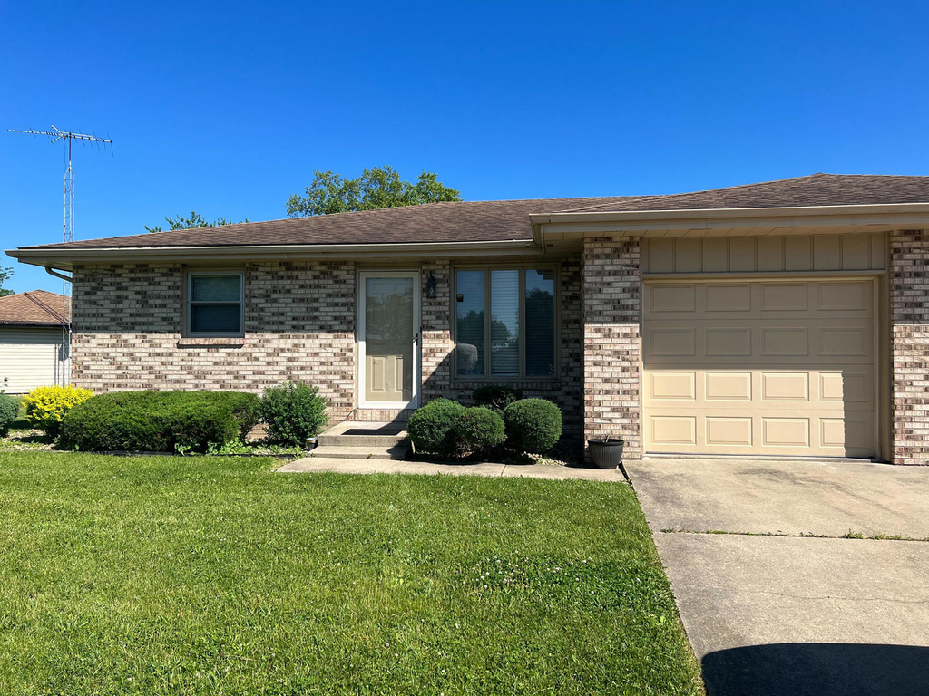 1368 Potomac Place - Photo 0