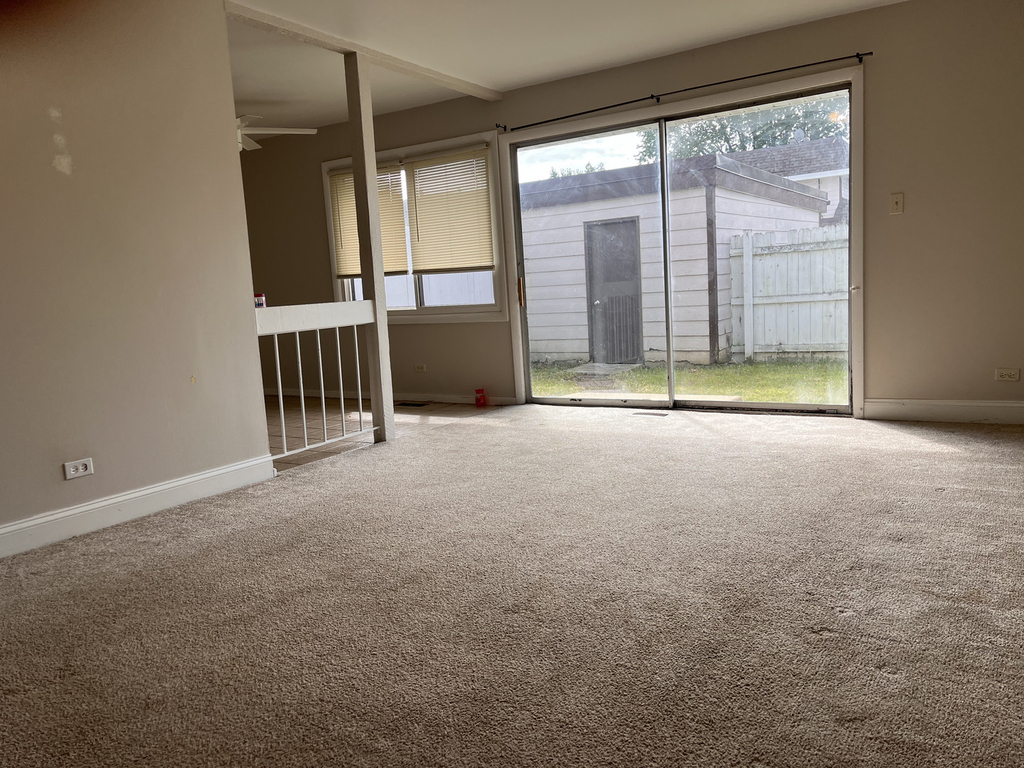 1289 Court E Court - Photo 2